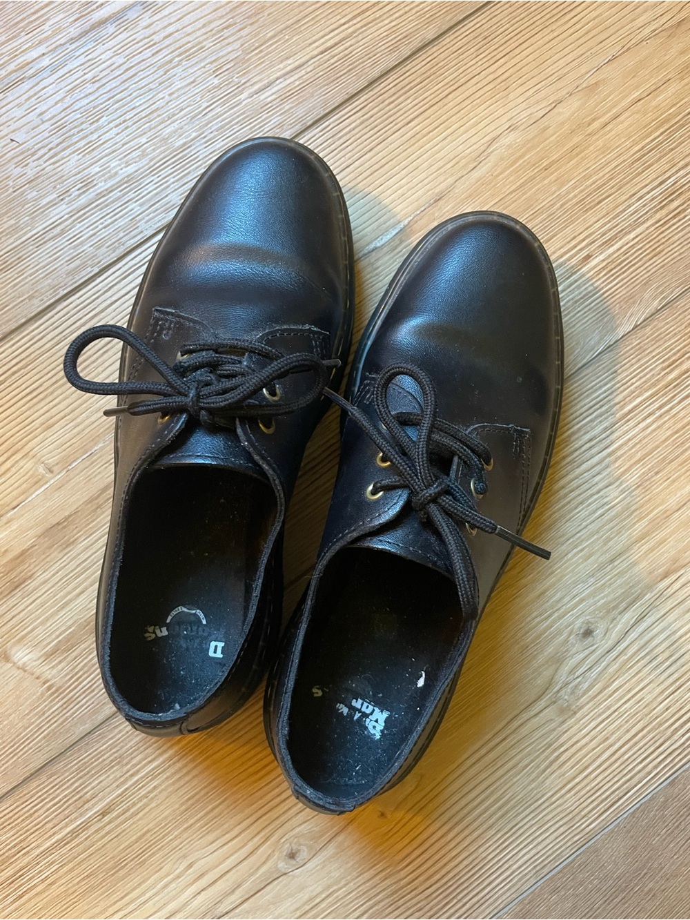 Dr. Martens Women's Black Leather Derby Shoes Size 7